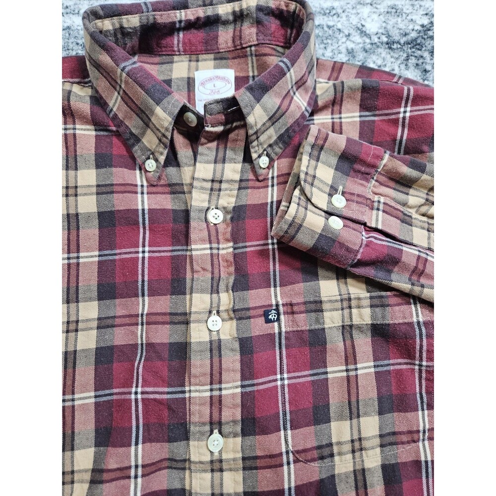 Brooks Brothers 346 Men’s Flannel Button Down Red Size Large Plaid